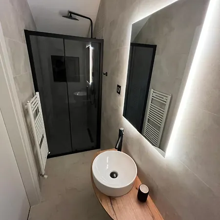 Motel Lisine Lepo Mesto & 3*