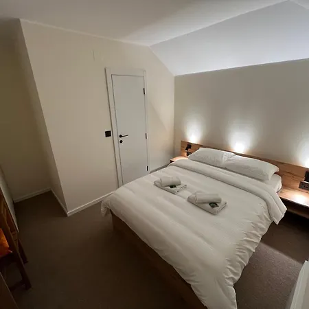 Lepo Mesto Motel Strmosten