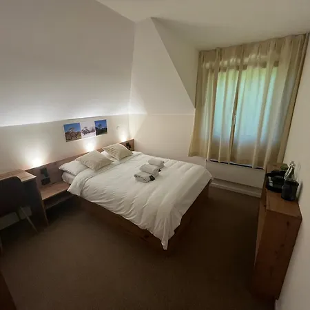 Lisine Lepo Mesto & Strmosten