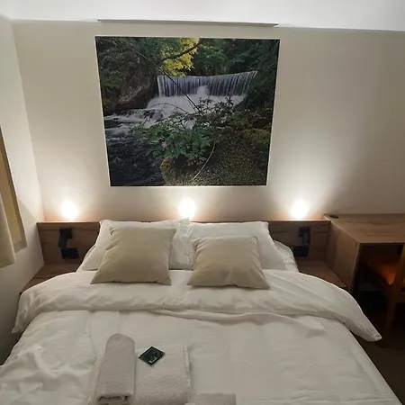 Lisine Lepo Mesto & 3* Strmosten