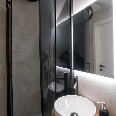 Motel Lisine Lepo Mesto & 3*