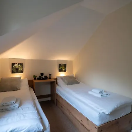 Motel Lisine Lepo Mesto & Strmosten