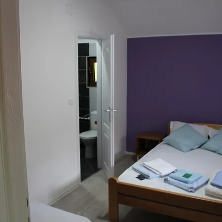 Lepo Mesto Motel Strmosten